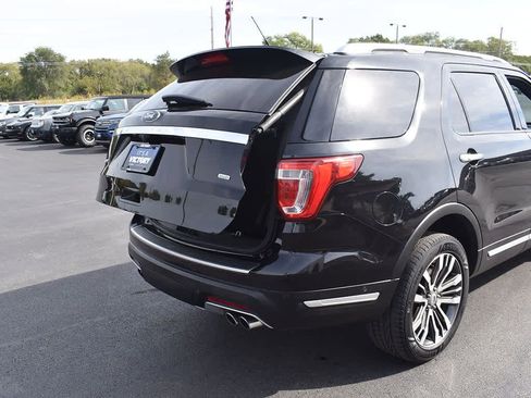 Used 2019 Ford Explorer Platinum image 30