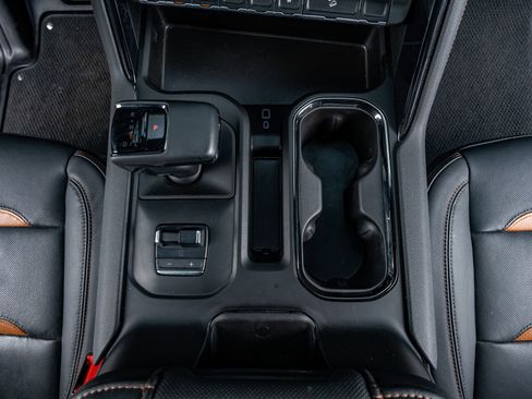 Used 2024 GMC Sierra 1500 AT4 w/ Technology Package image 25