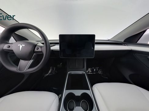 Used 2023 Tesla Model Y Long Range AWD/4WD image 25