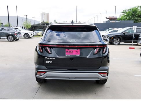 Certified 2025 Hyundai Tucson SEL FWD image 7