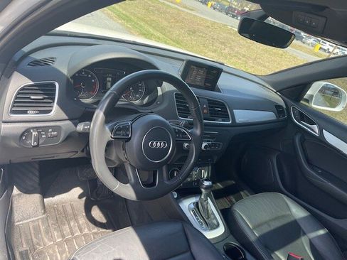 Used 2018 Audi Q3 2.0T Premium AWD/4WD image 17