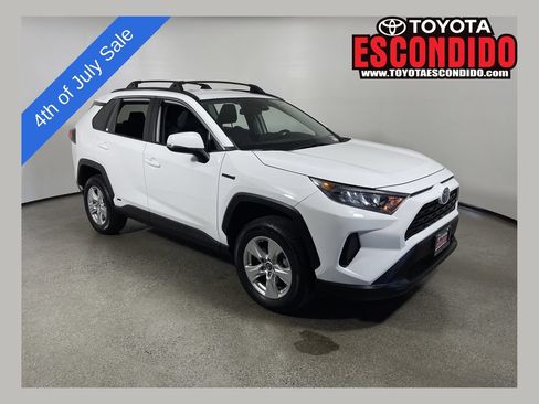 Used 2021 Toyota RAV4 LE AWD/4WD image 1