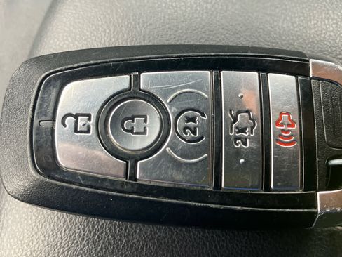 Used 2025 Ford Mustang Premium RWD image 30