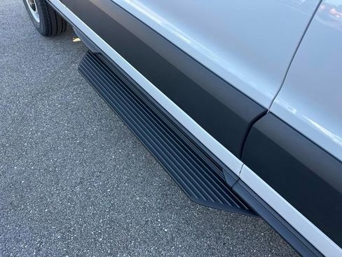 New 2025 Ford Transit 250 148 Medium Roof image 30