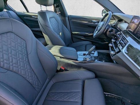 Used 2023 BMW 530i w/ Premium Package image 21