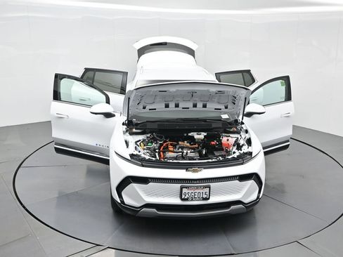 Used 2025 Chevrolet Equinox EV LT w/ Convenience Package image 32