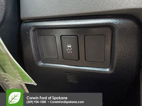 Used 2013 Toyota Tundra 4x4 Double Cab image 26