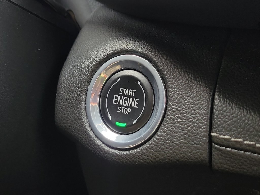 Used 2021 Buick Envision Avenir w/ Technology Package II AWD/4WD image 19