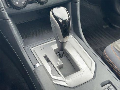 Used 2019 Subaru Crosstrek 2.0i Premium w/ Eyesight System image 11