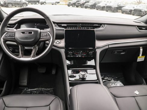 New 2025 Jeep Grand Cherokee L Limited w/ Black Appearance Package image 14