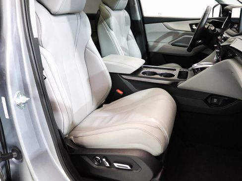 Certified 2025 Acura MDX w/ Technology Package image 17