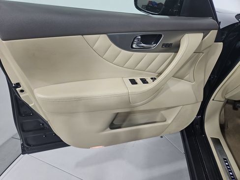 Used 2012 INFINITI FX35 2WD w/ Premium Pkg image 11