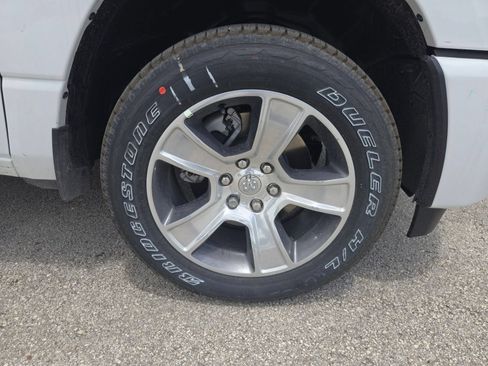 New 2026 RAM 1500 Express RWD image 28