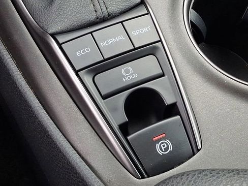 Used 2022 Toyota Camry XSE image 22