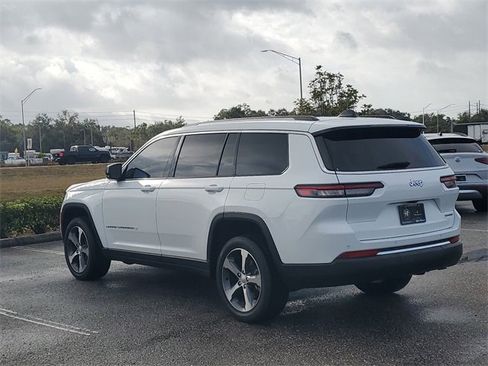 Used 2023 Jeep Grand Cherokee L Limited image 3