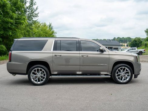 Used 2019 GMC Yukon XL SLT AWD/4WD image 2