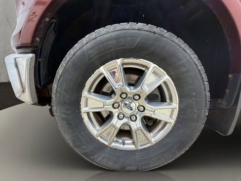 Used 2015 Ford F150 Lariat w/ Equipment Group 502A Luxury AWD/4WD image 25