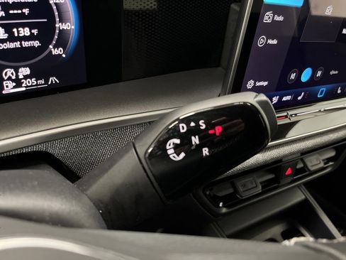 Used 2025 Volkswagen Tiguan S image 20