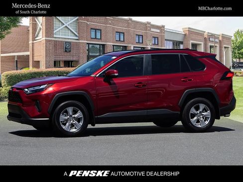 Used 2025 Toyota RAV4 XLE w/ Convenience Package FWD image 1