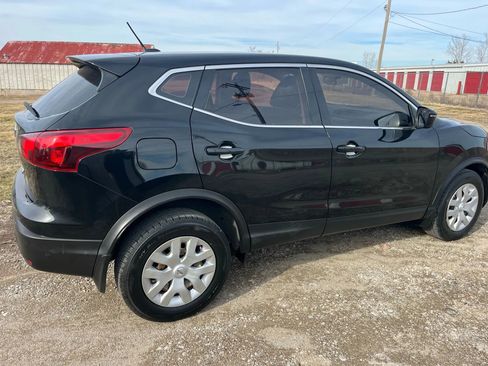 Used 2019 Nissan Rogue Sport FWD image 3
