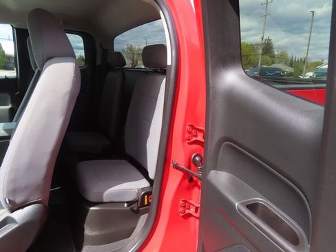 Used 2020 GMC Canyon 4x4 Extended Cab w/ Convenience Package image 19