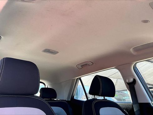 Used 2021 Hyundai Venue SEL image 13