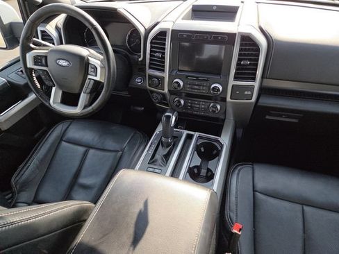 Used 2019 Ford F150 Lariat w/ Equipment Group 502A Luxury AWD/4WD image 25