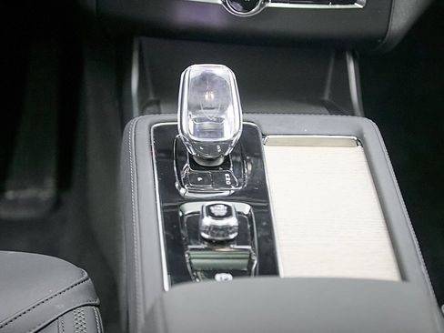 New 2026 Volvo XC90 B6 Plus w/ Protection Package Premier image 30