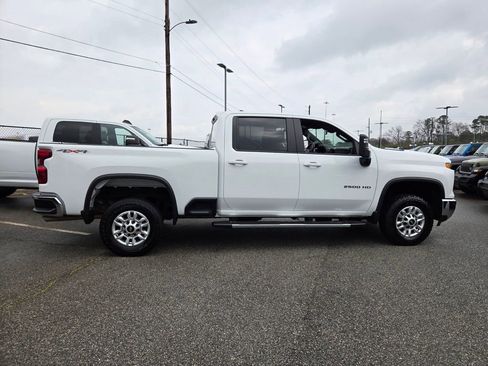 Used 2025 Chevrolet Silverado 2500 LT w/ Convenience Package image 12