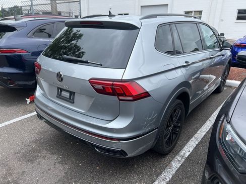 Used 2022 Volkswagen Tiguan SE R-Line image 15