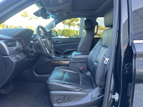 Used 2020 Chevrolet Suburban LT image 11