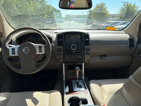 Used 2012 Nissan Pathfinder LE RWD image 30