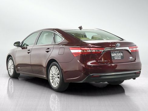 Used 2014 Toyota Avalon Limited FWD image 3