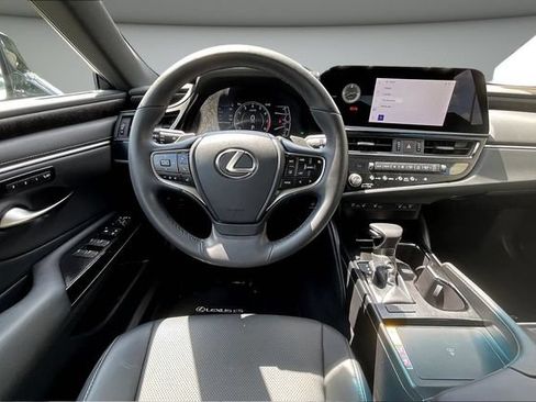 Used 2024 Lexus ES 350 w/ Premium Package FWD image 10
