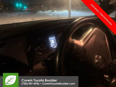 Used 2015 Toyota Sienna XLE image 8