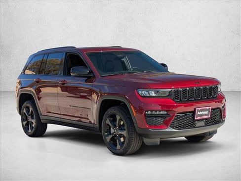 New 2025 Jeep Grand Cherokee Limited w/ Black Appearance Package image 5