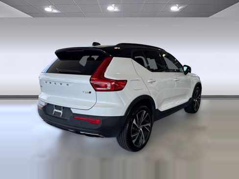 Used 2020 Volvo XC40 T5 R-Design w/ Protection Package Premier AWD/4WD image 9