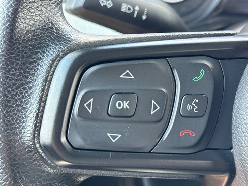 Used 2025 Jeep Gladiator Sport AWD/4WD image 26