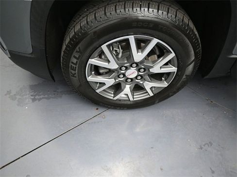 Used 2023 GMC Acadia SLE w/ Driver Convenience Package image 41