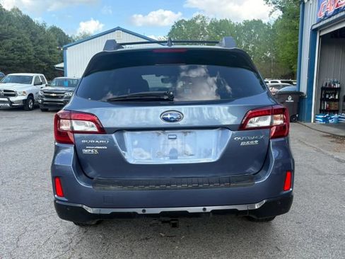 Used 2017 Subaru Outback 2.5i Limited image 4