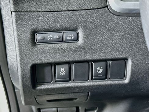 Used 2023 Nissan Murano SV w/ SV Midnight Edition Package FWD image 16