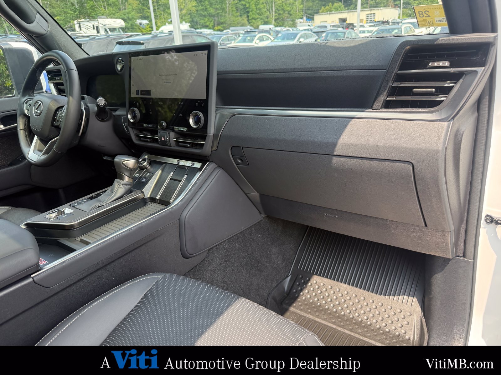 Used 2024 Lexus GX 550 w/ Accessory Package (2T) AWD/4WD image 30