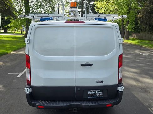 Used 2015 Ford Transit 250 130 Low Roof RWD image 5