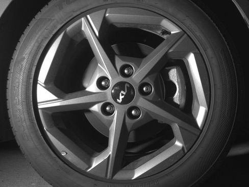 Used 2025 Kia K4 LXS image 13