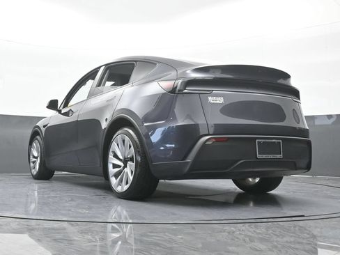 Used 2026 Tesla Model Y 2WD image 51