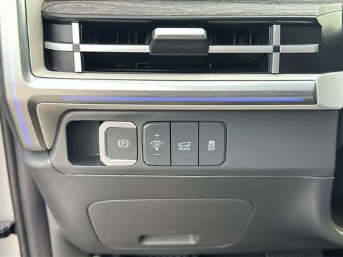 Used 2024 Hyundai Santa Fe Limited FWD image 21