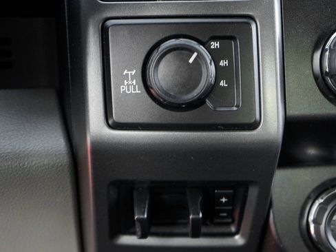 Used 2020 Ford F250 XLT w/ FX4 Off-Road Package image 33