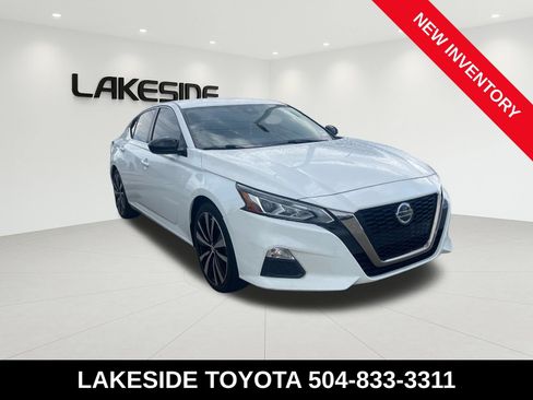 Used 2022 Nissan Altima 2.5 SR FWD image 3