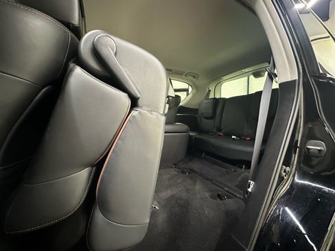 Used 2020 Nissan Armada Platinum w/ Captain's Chairs Package AWD/4WD image 17