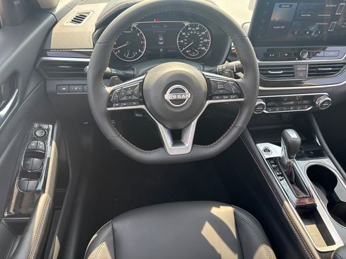 New 2025 Nissan Altima 2.5 SR w/ SR Premium Package image 14